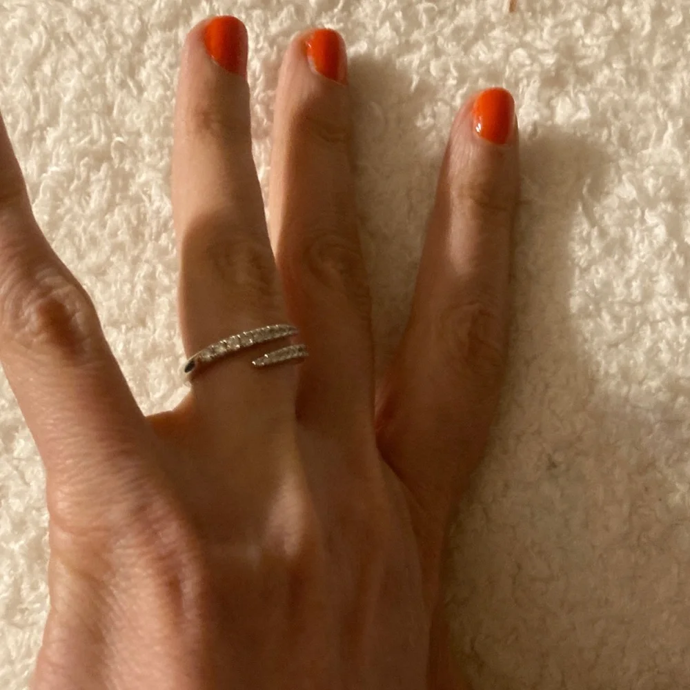 GORGEOUS Silver Genuine Cubic Zirconia Pave Bypass Wrap Ring